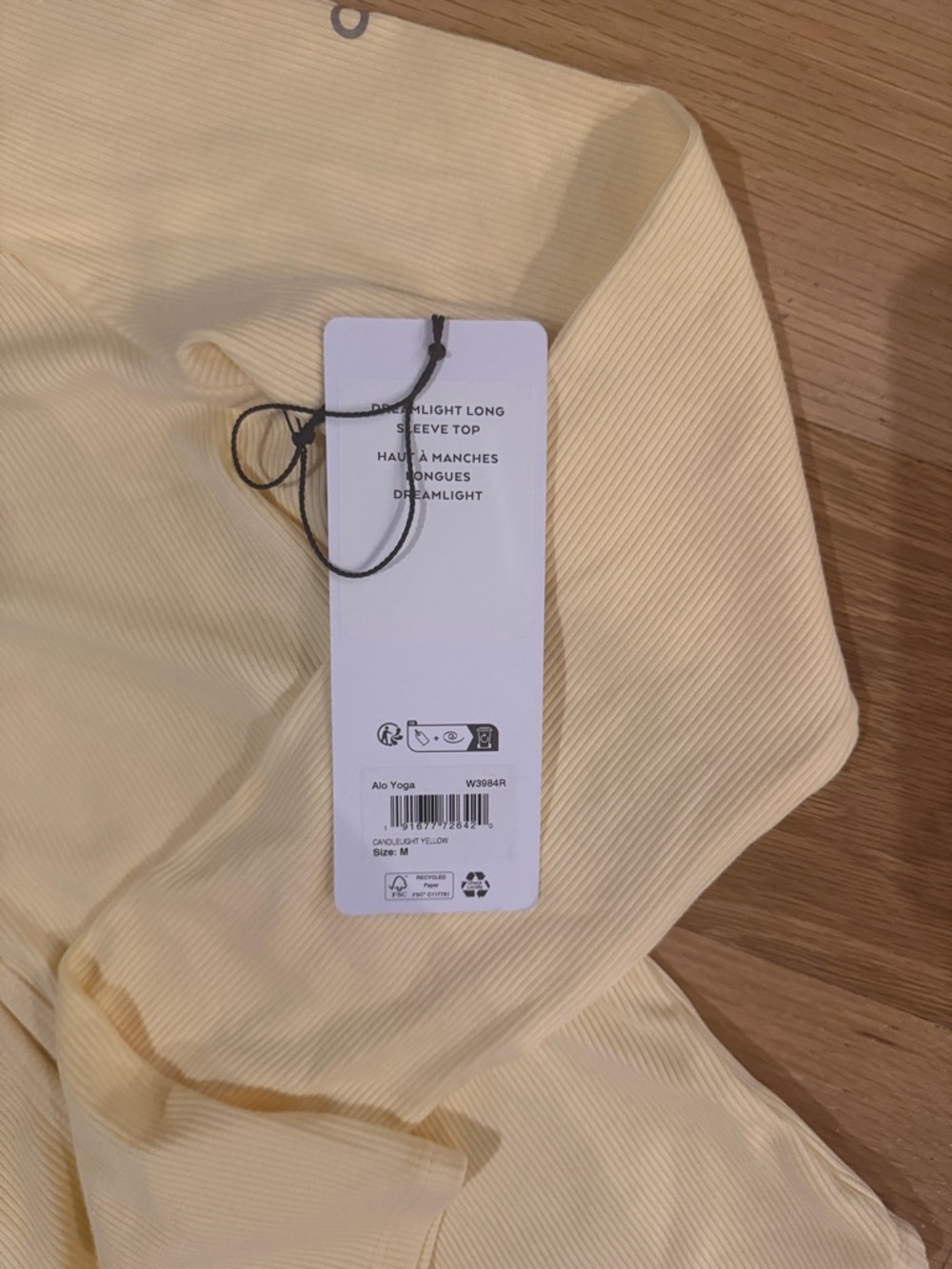 ALO Yoga Dreamlight Long Sleeve Top -
Candlelight Yellow-M-NWT - Picture 11 of 12